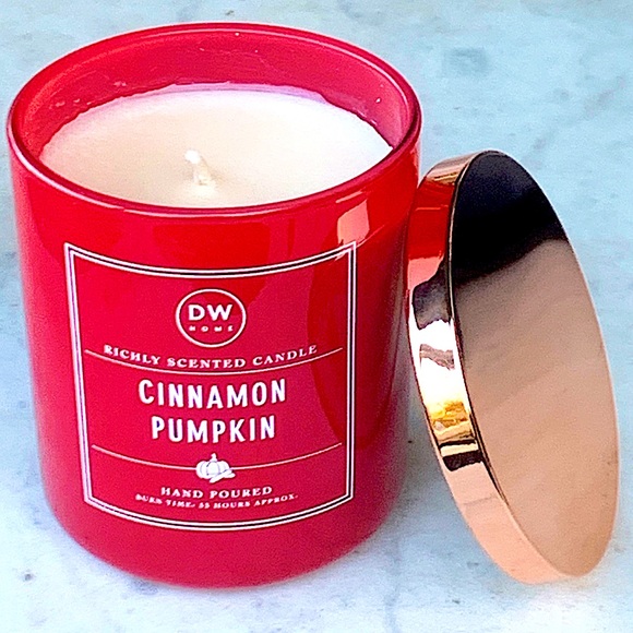DW HOME CANDLE CINNAMON PUMPKIN RICHLY SCENTED NEW - Picture 1 of 3